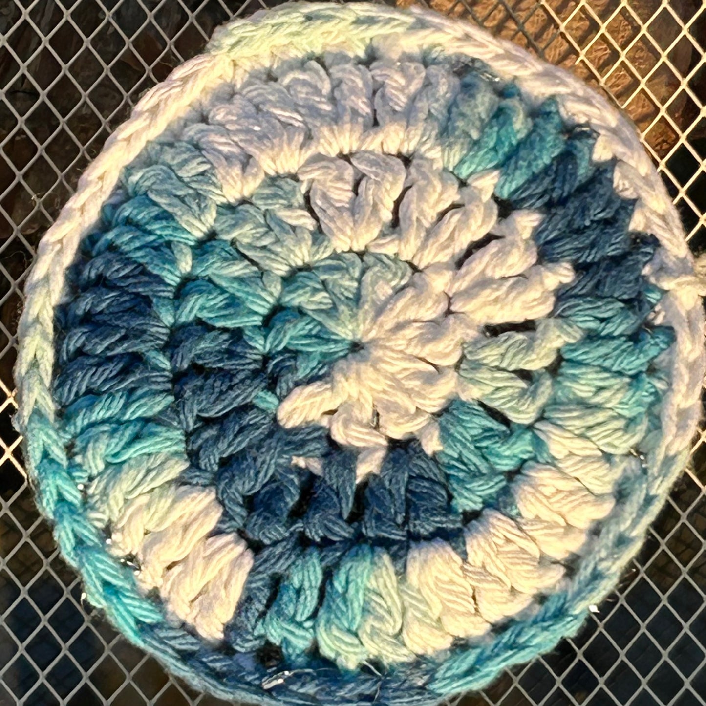 Crochet cleaning round